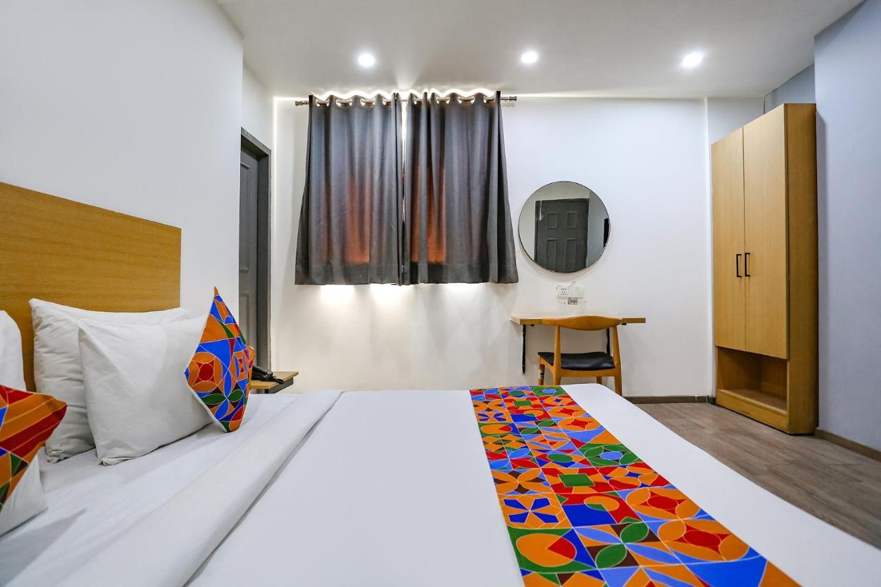 Fabhotel Vat - Meera Bagh 델리 외부 사진