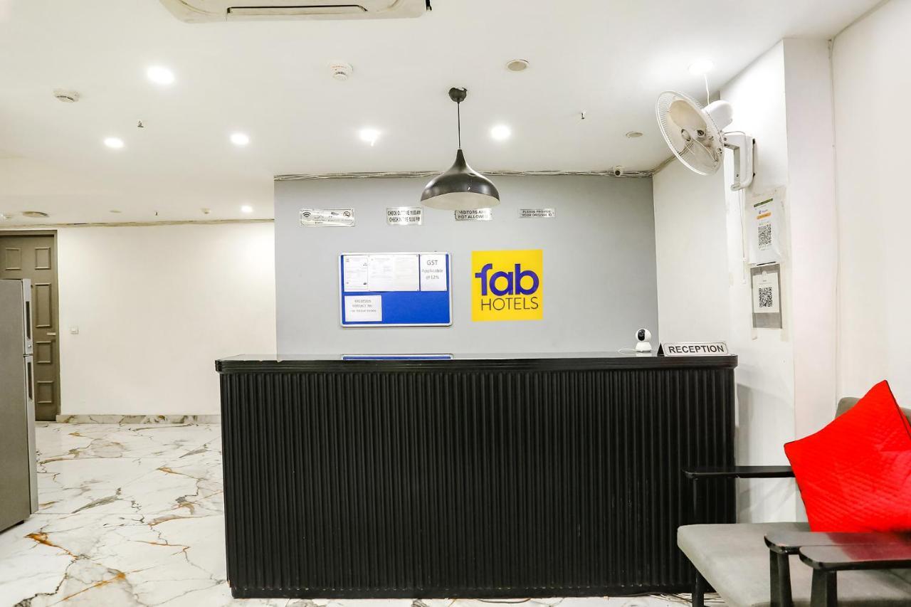 Fabhotel Vat - Meera Bagh 델리 외부 사진